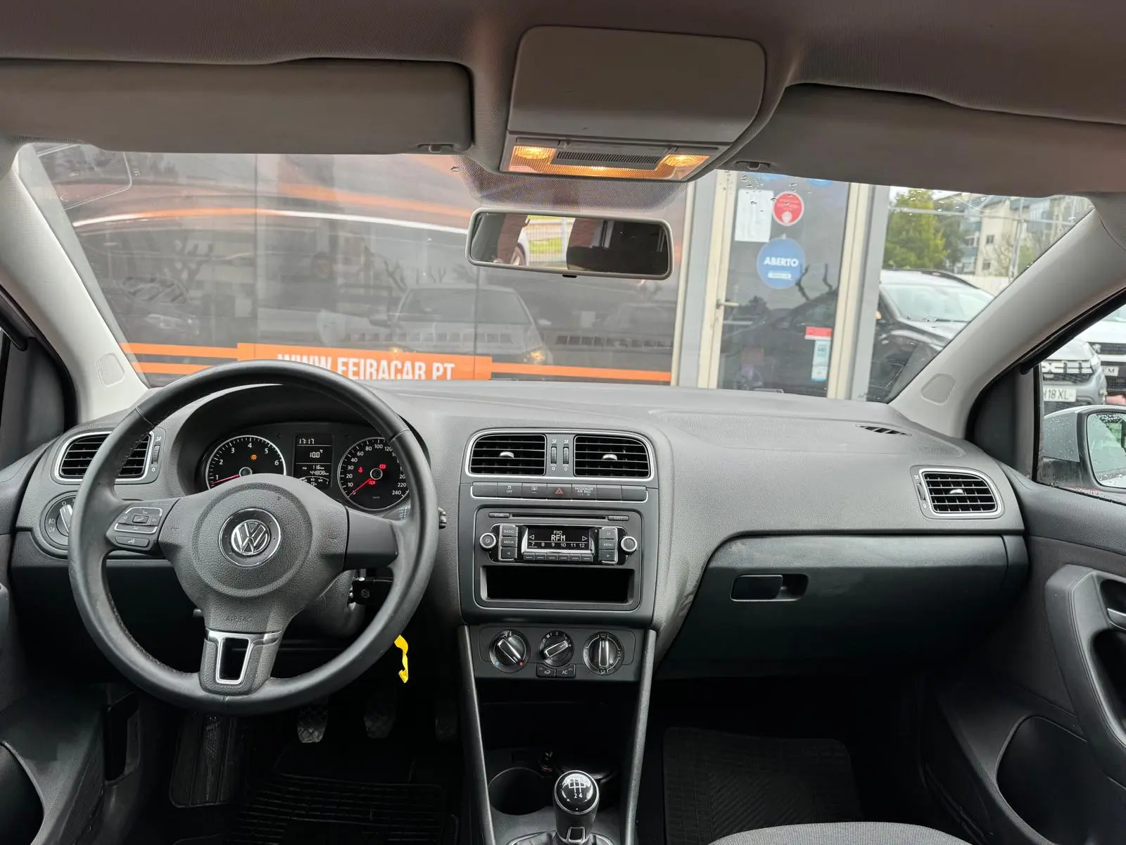 Volkswagen Polo 1.2 TSi Trendline 22