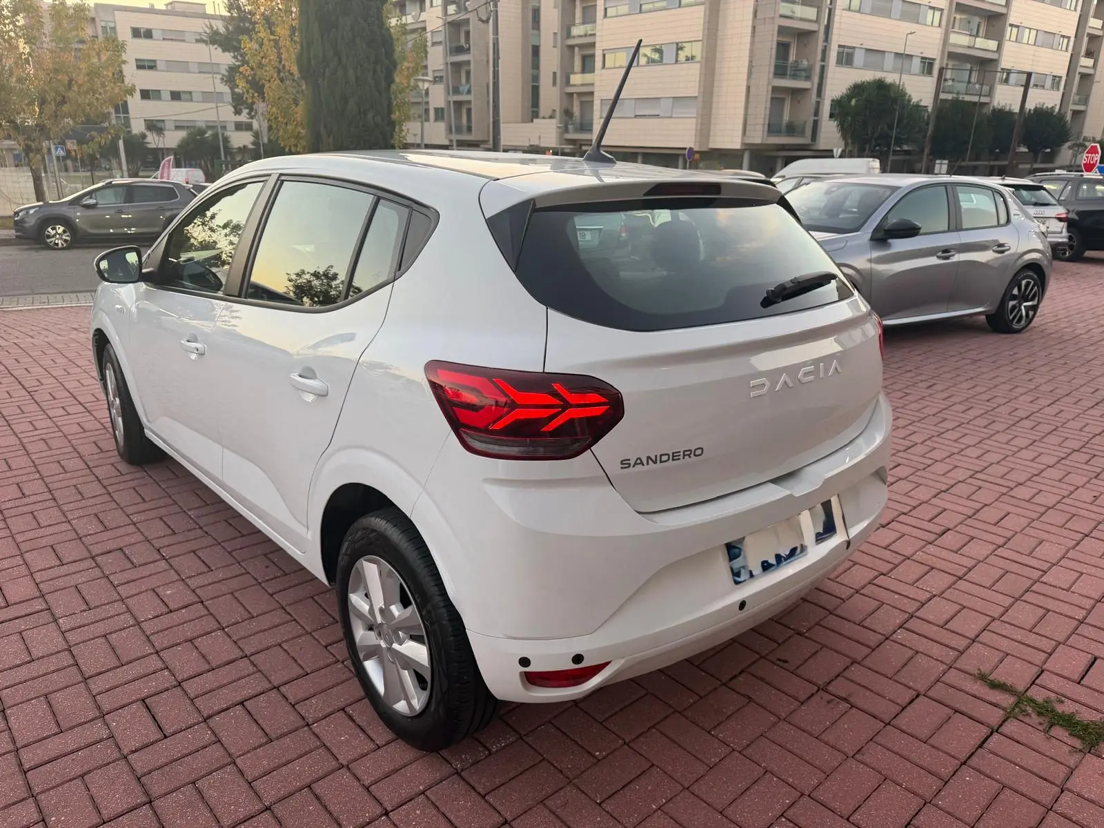 Dacia Sandero 1.0 TCe Comfort 10