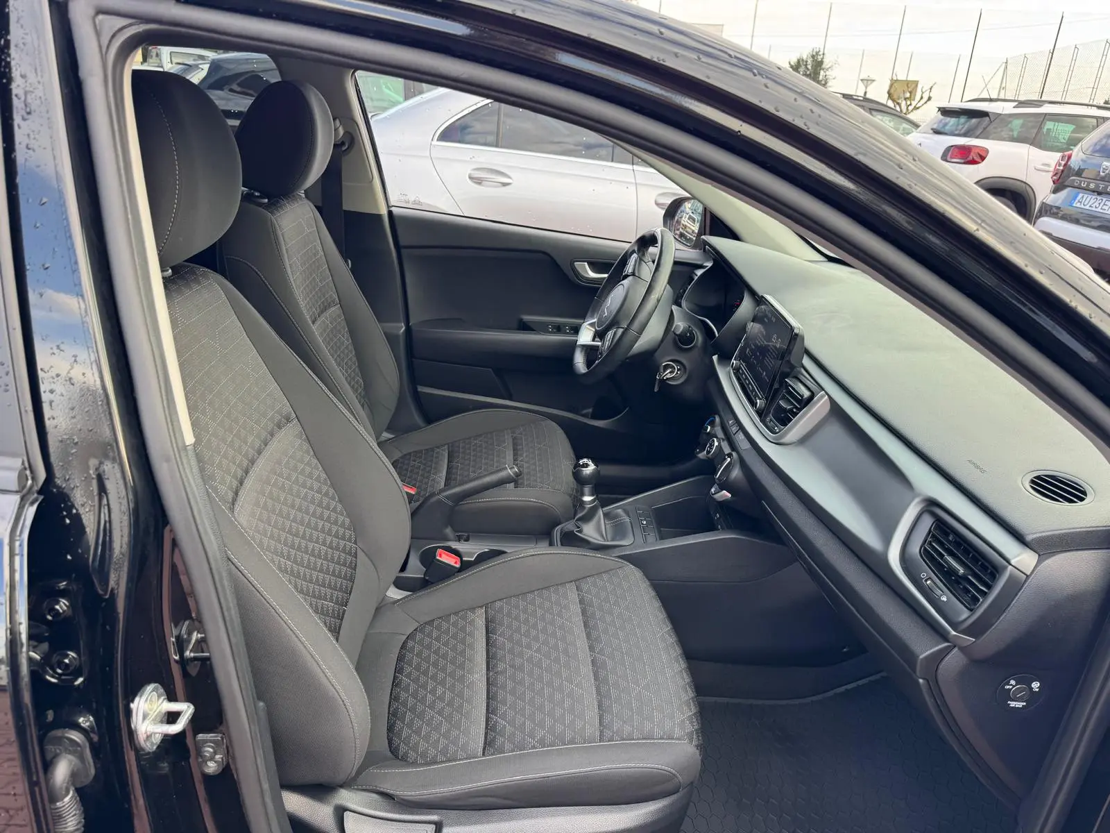 Kia Rio 1.2 CVVT Dynamic 16