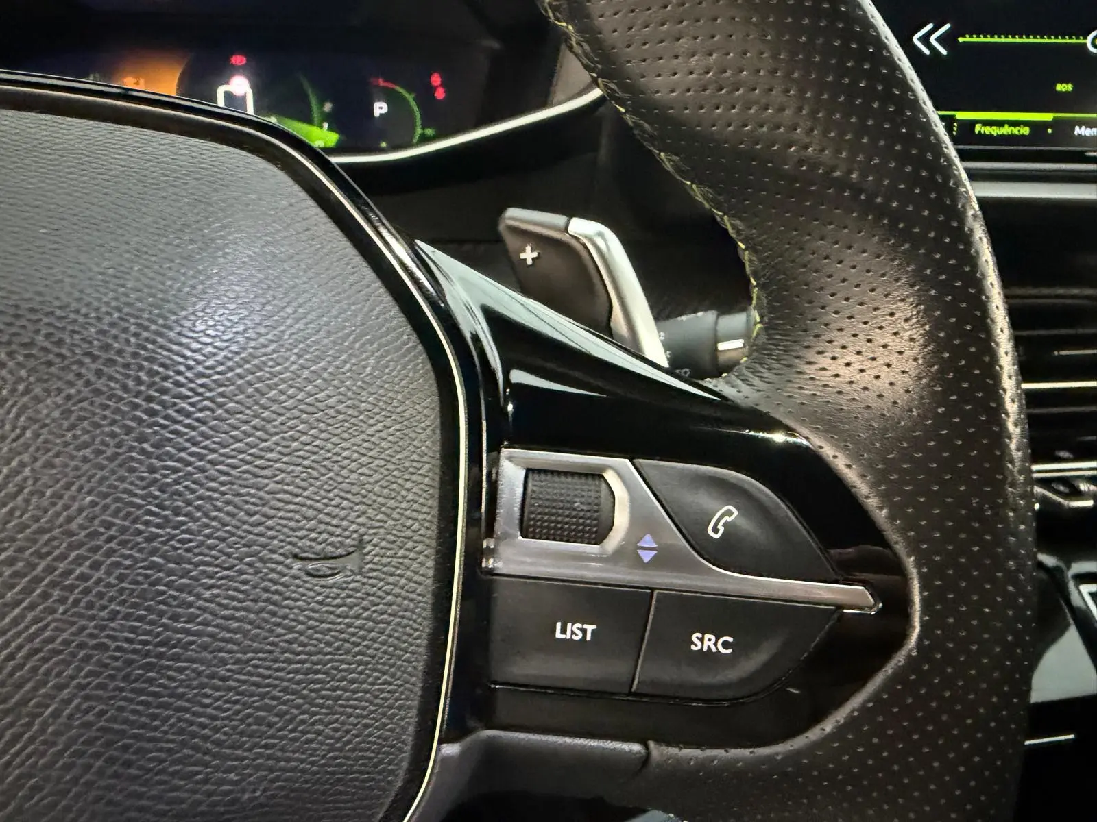 Peugeot 2008 1.5 BlueHDi GT Pack EAT8 38