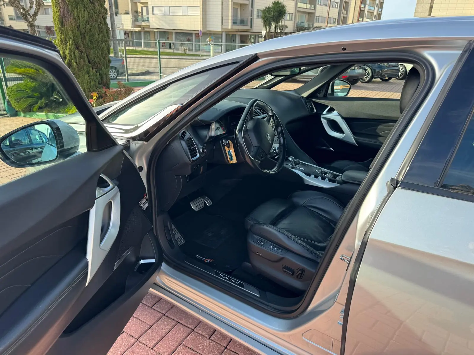 Citroën DS5 2.0 HDi Hy4 So Chic CMP6 102g 12