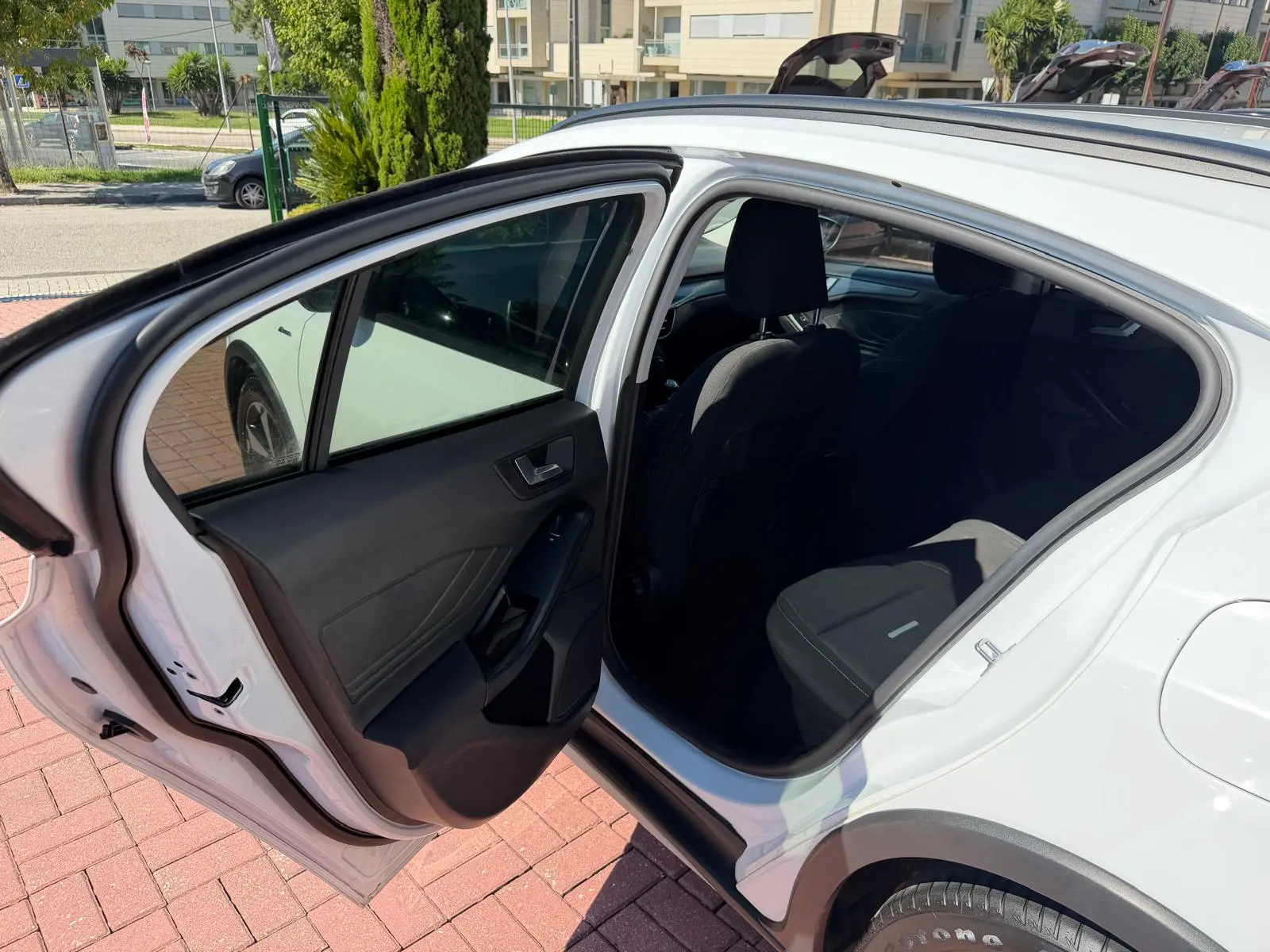 Ford Focus 1.0 EcoBoost Titanium 39