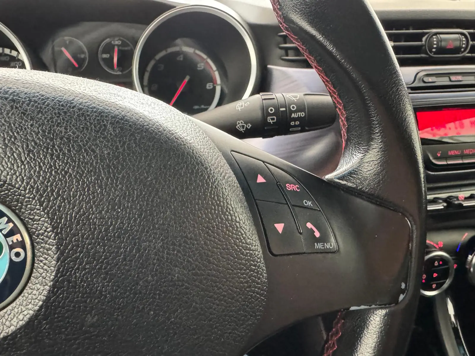 Alfa Romeo Giulietta 1.6 JTDM Exclusive 11