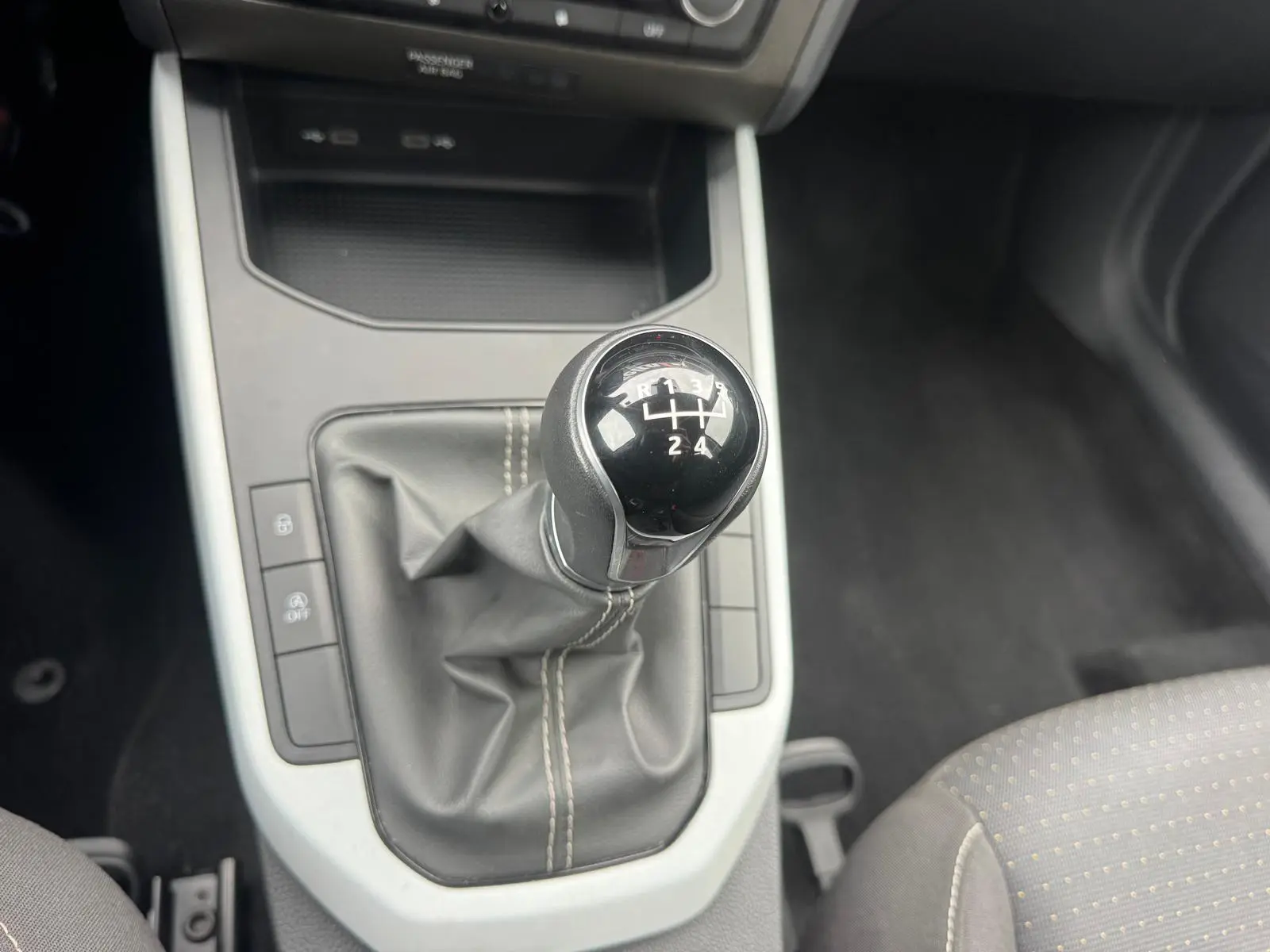 SEAT Arona 1.0 TSI Style 27