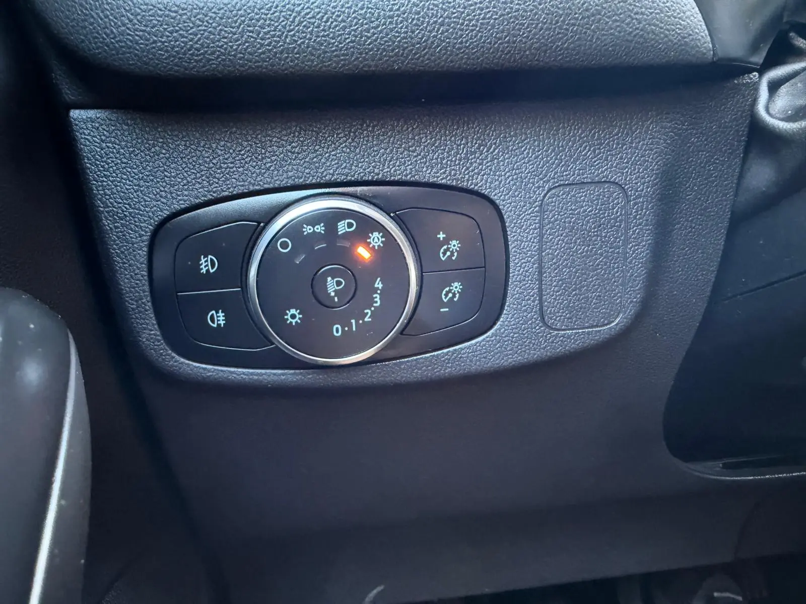 Ford Focus 1.0 EcoBoost Titanium 27