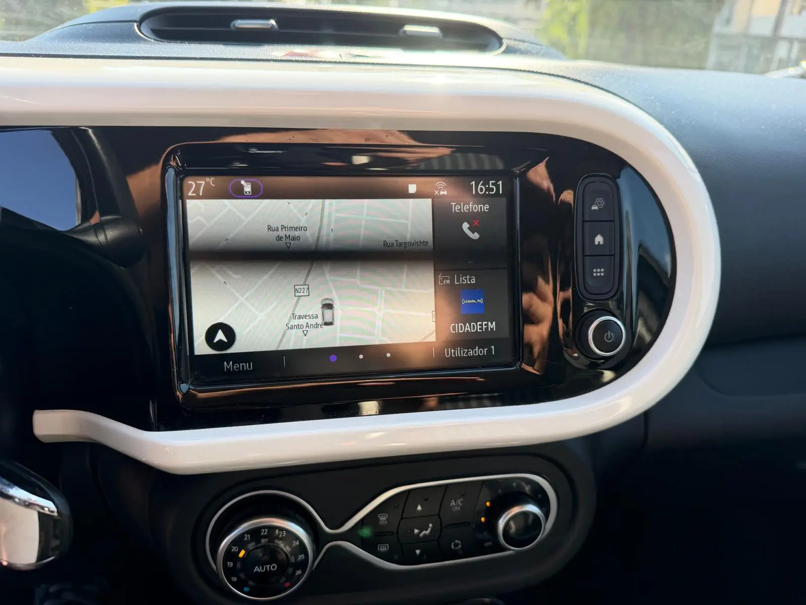 Renault Twingo Z.E. 22 Intens 30