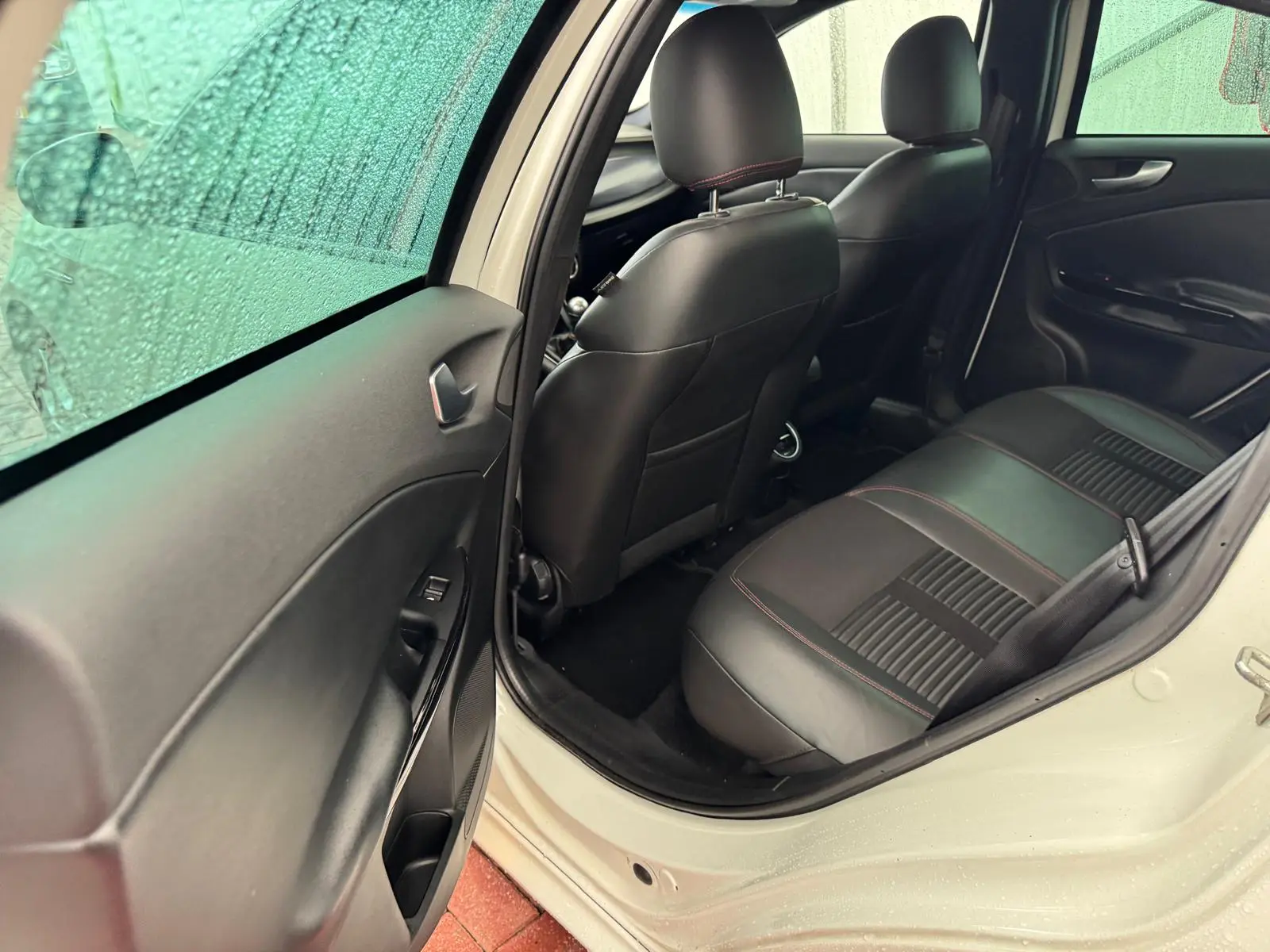 Alfa Romeo Giulietta 1.6 JTDM Exclusive 26