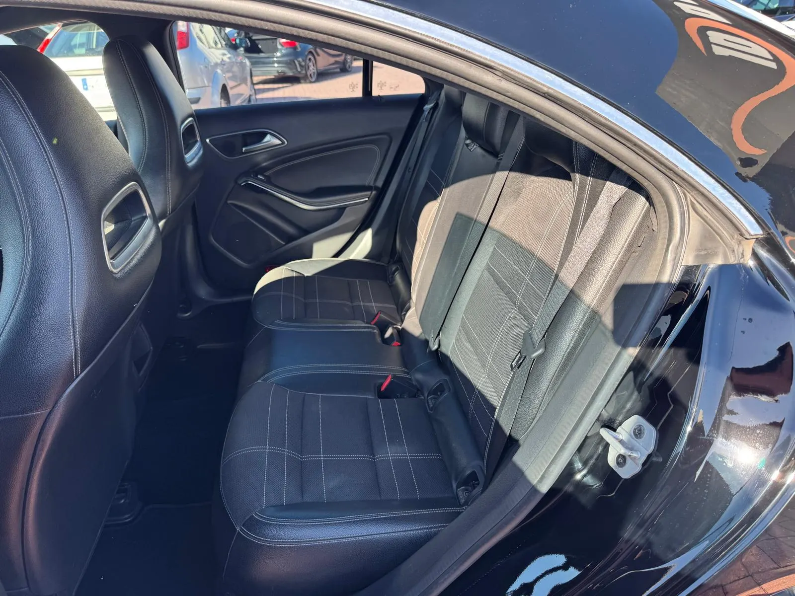 Mercedes-Benz CLA 180 CDI Urban 14