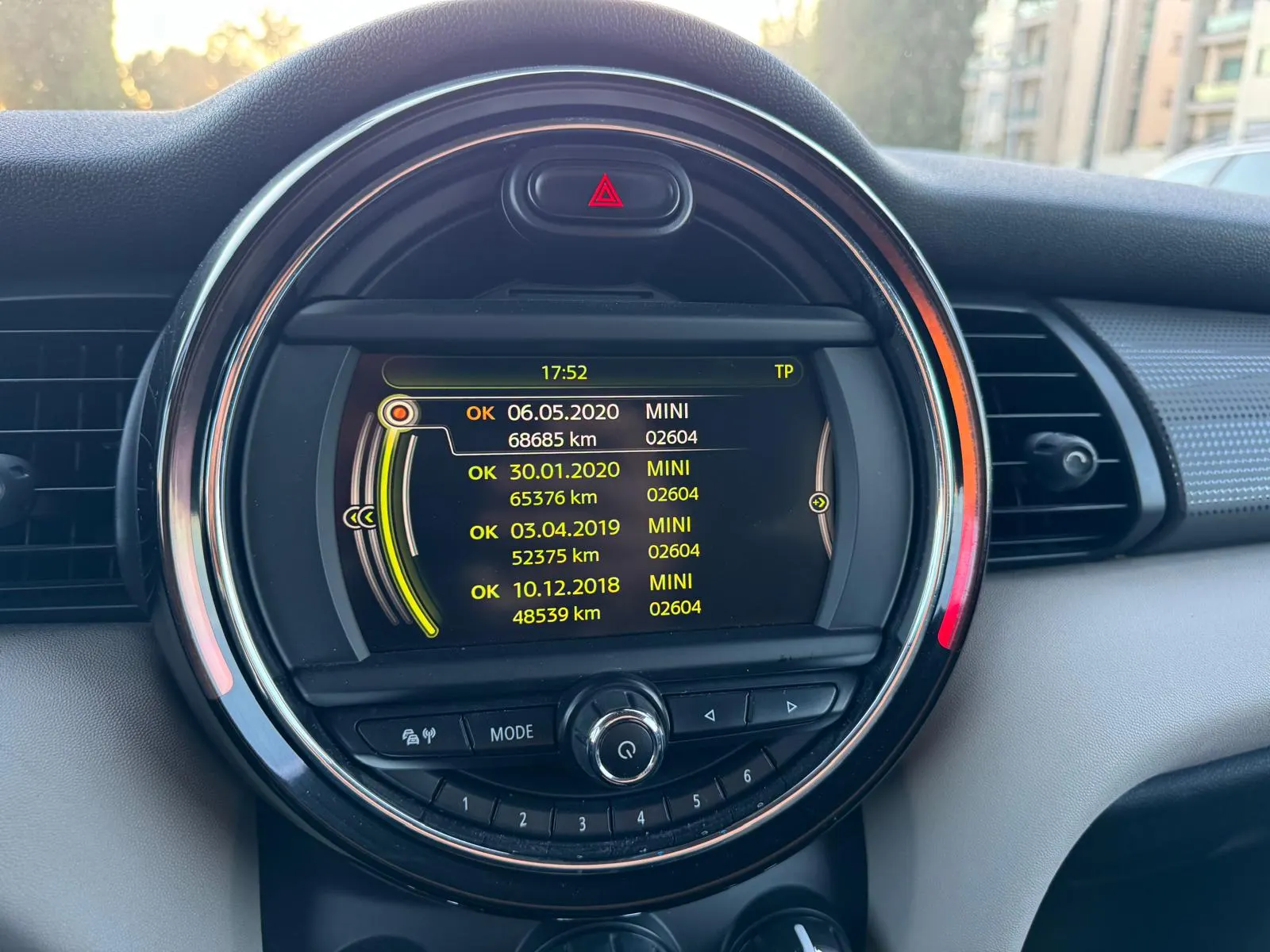 MINI 3 Portas One 24