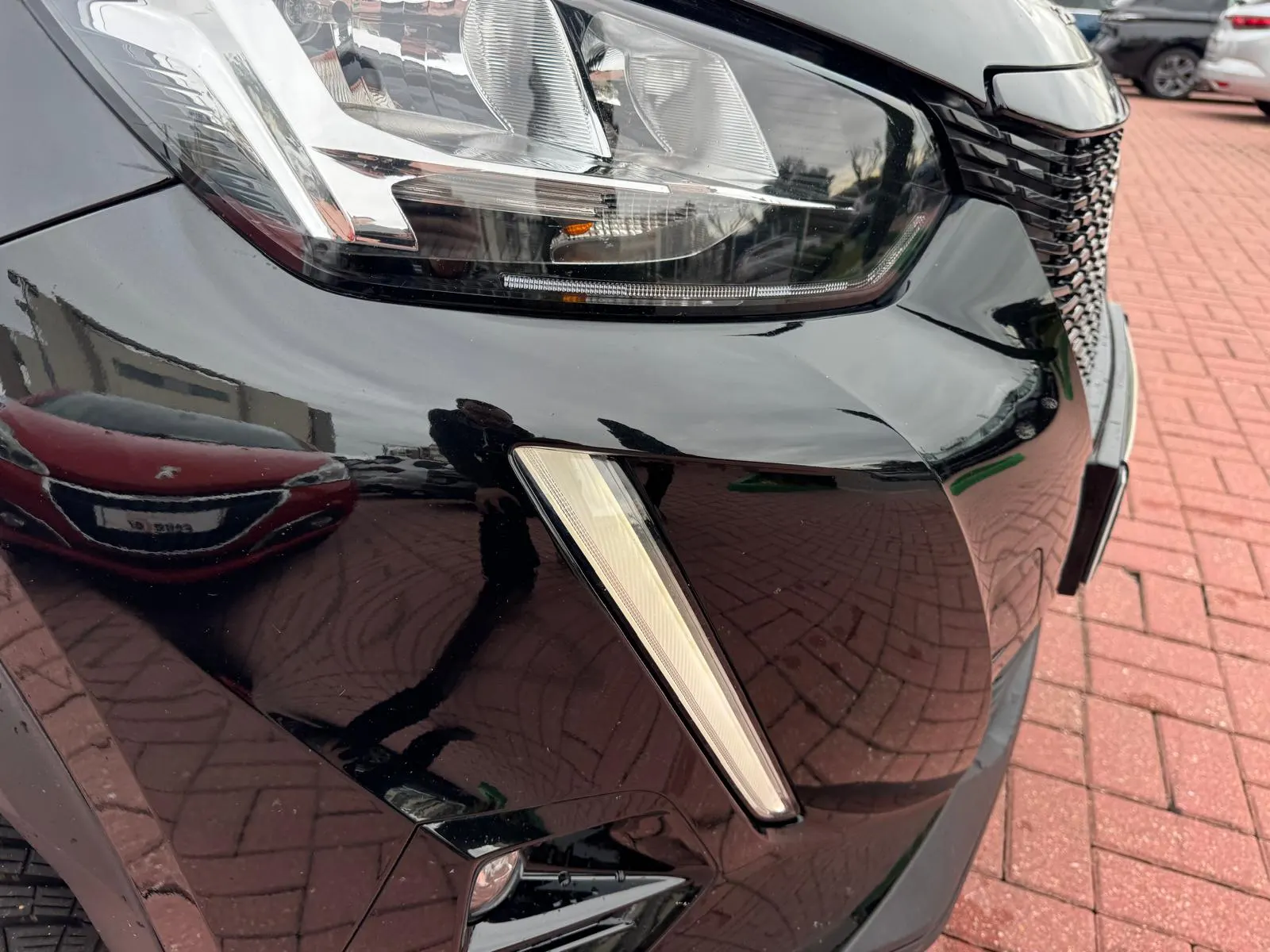 Peugeot 2008 1.2 PureTech Active Pack 27