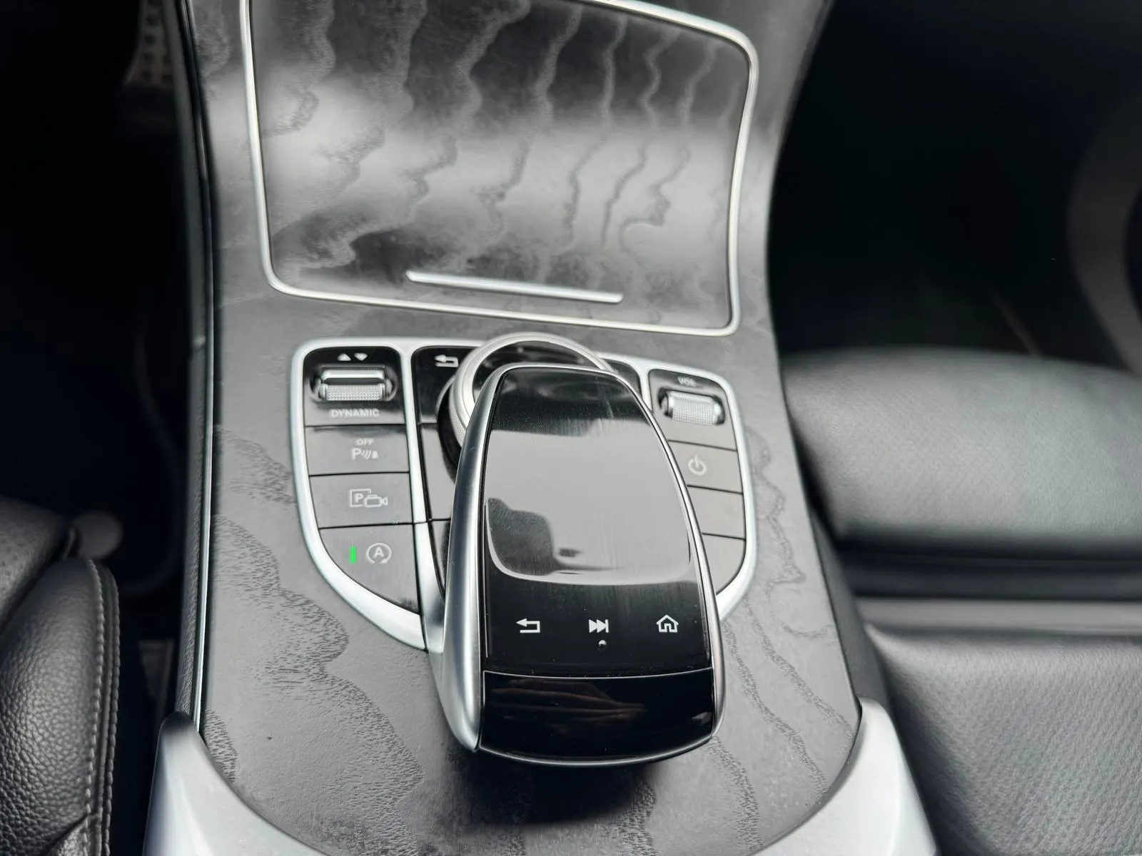 Mercedes-Benz C 220 d AMG Line 24