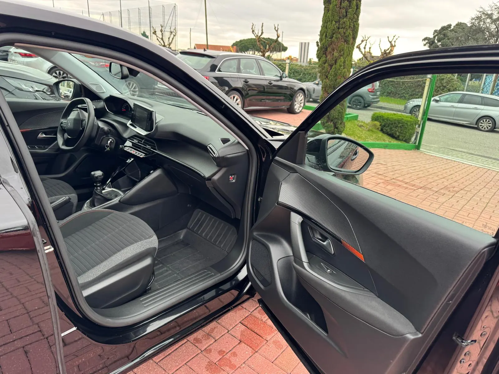 Peugeot 2008 1.2 PureTech Active Pack 22