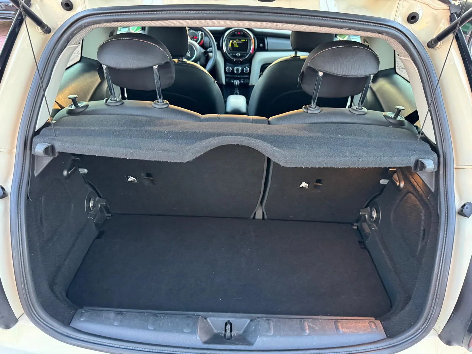 MINI 3 Portas One 14