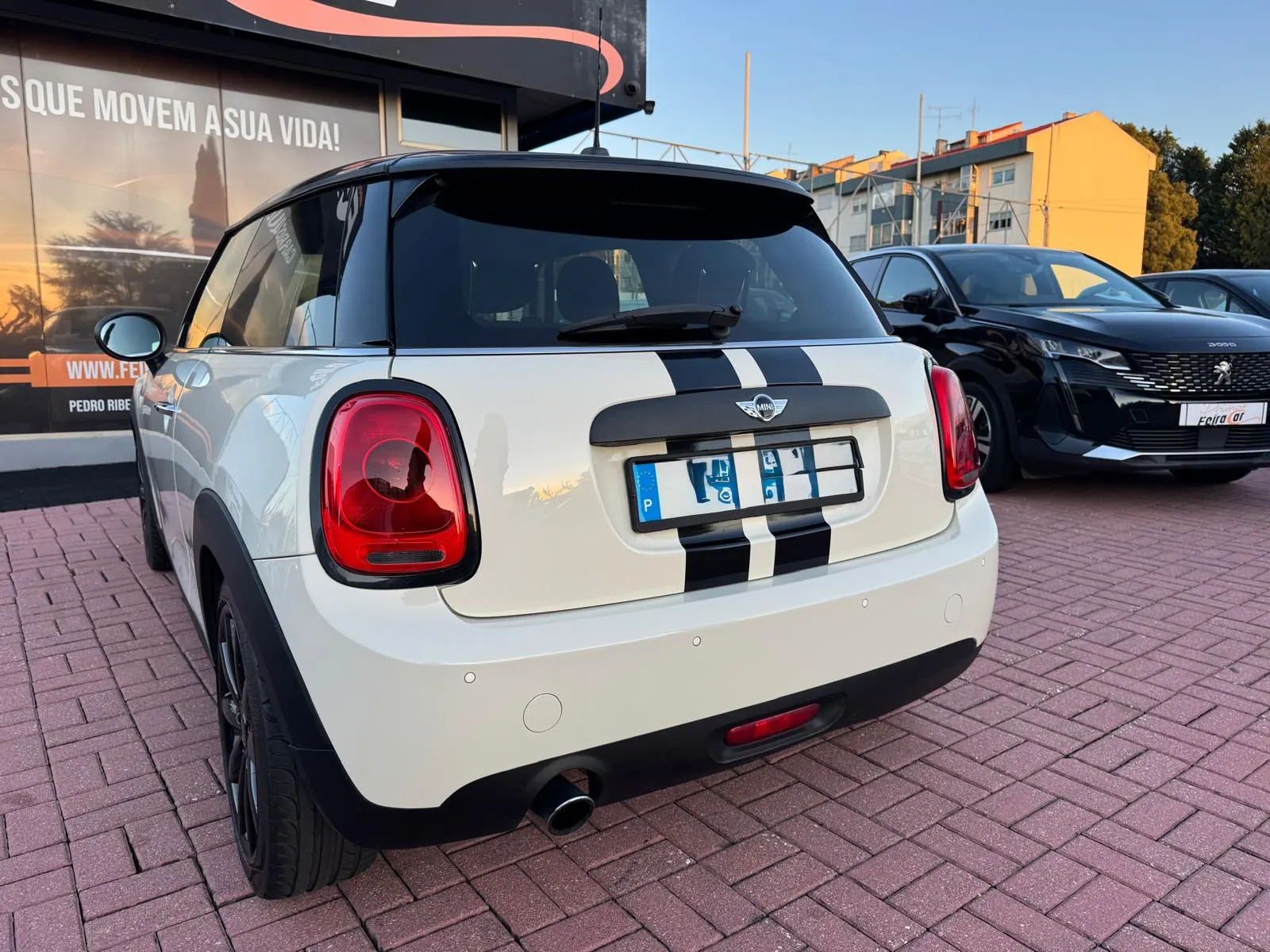 MINI 3 Portas One 32