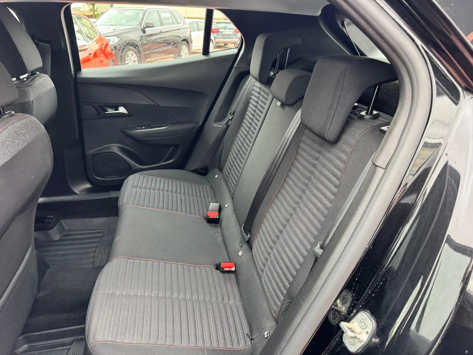 Peugeot 2008 1.2 PureTech Active Pack 10