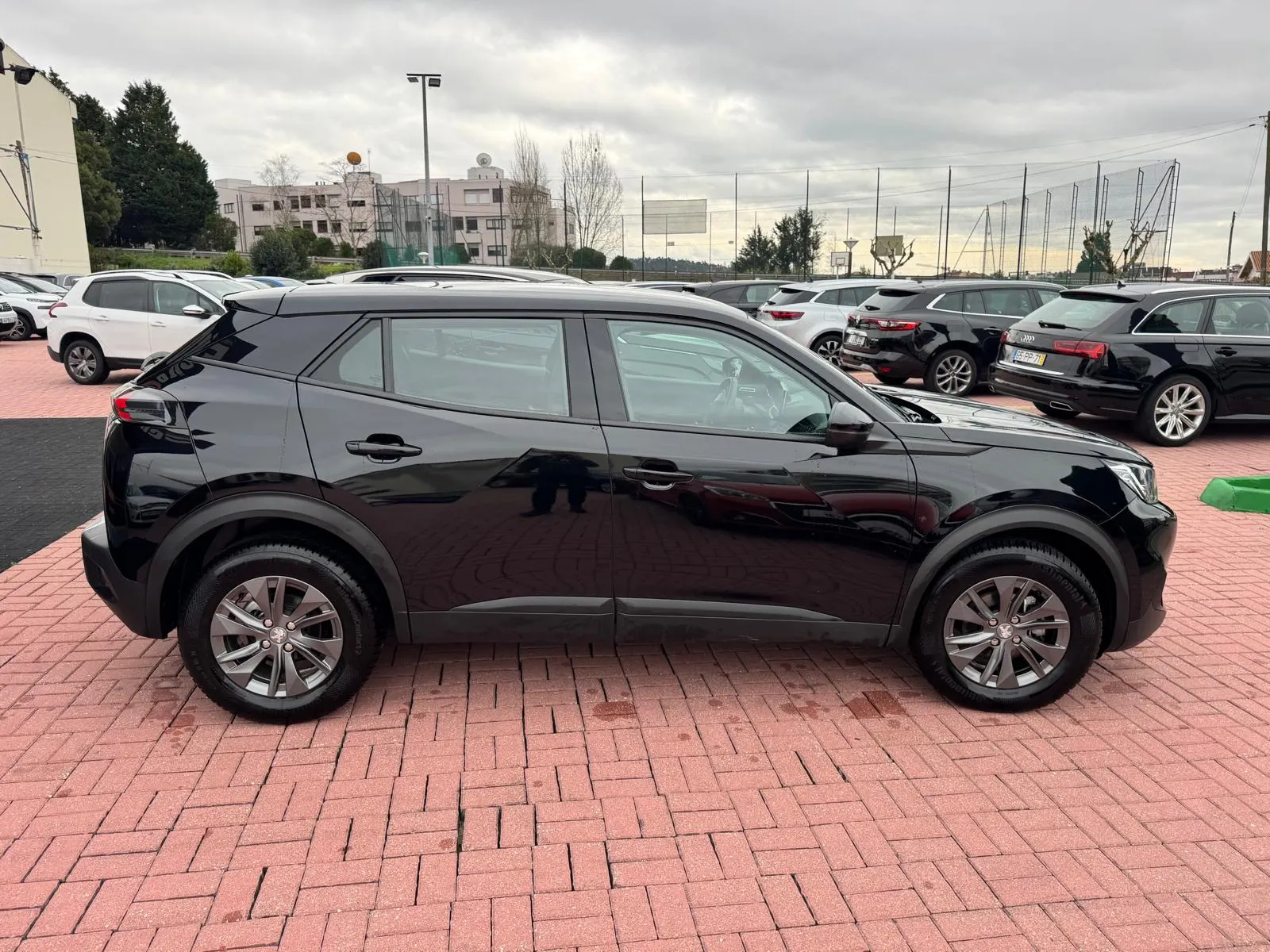 Peugeot 2008 1.2 PureTech Active Pack 29