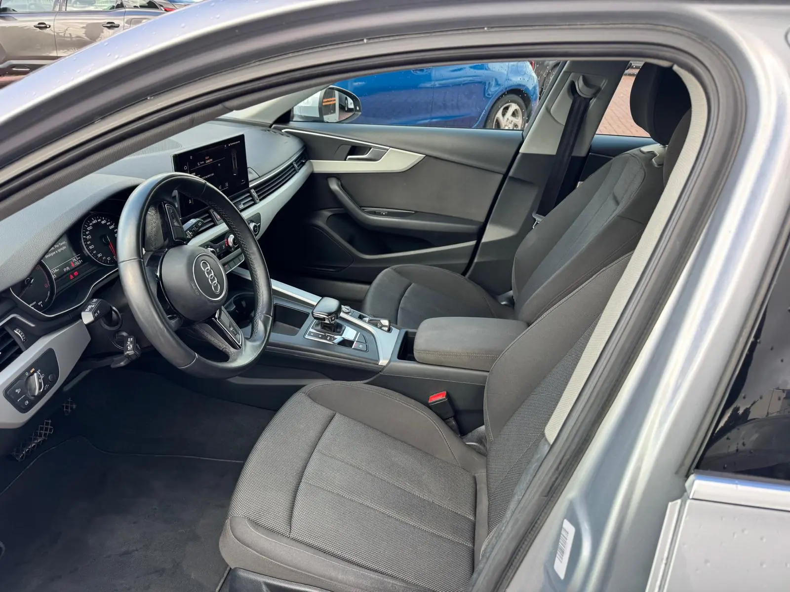 Audi A4 Avant 35 TDI S tronic 28