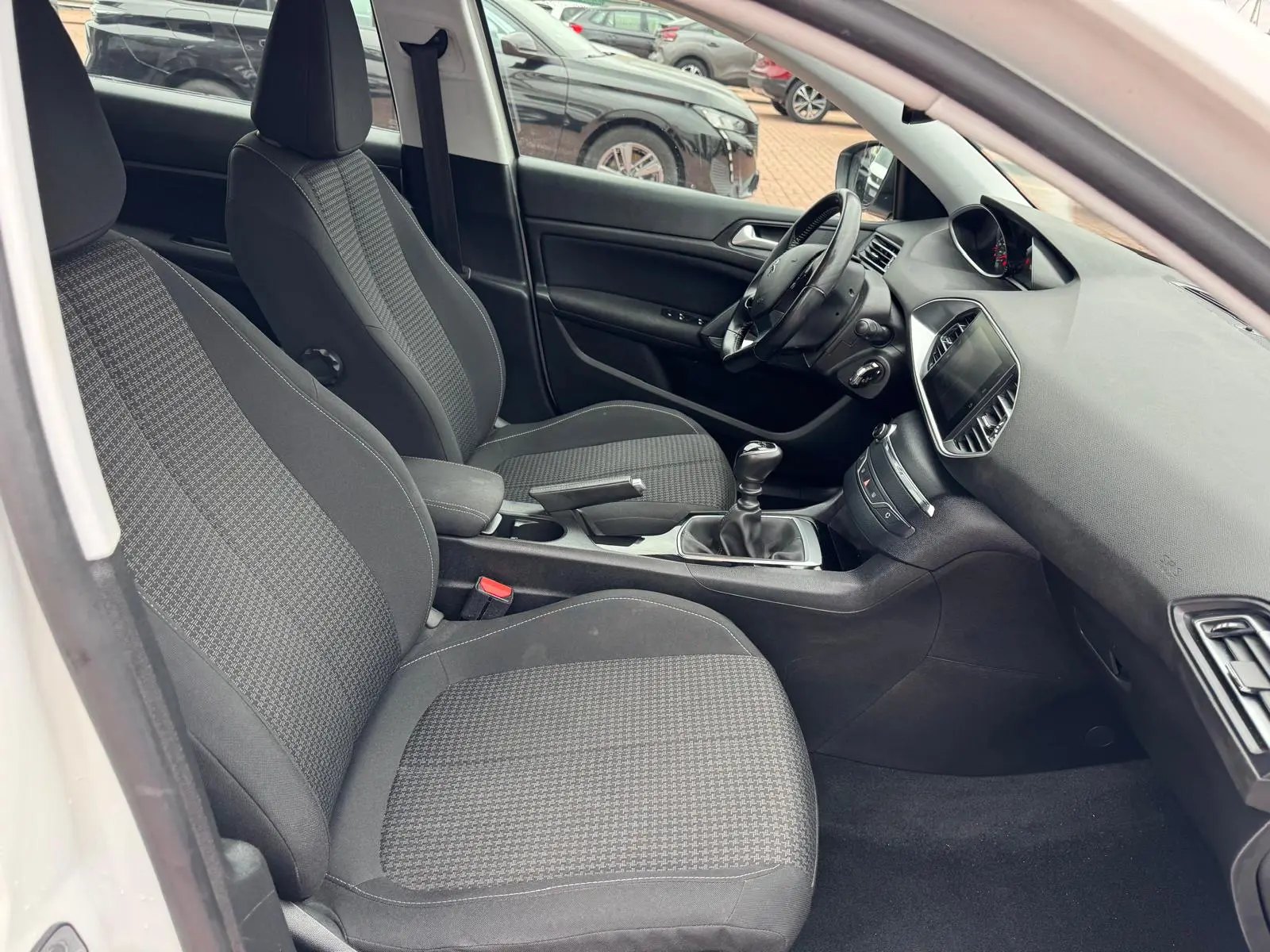 Peugeot 308 1.5 BlueHDi Active Pack 16