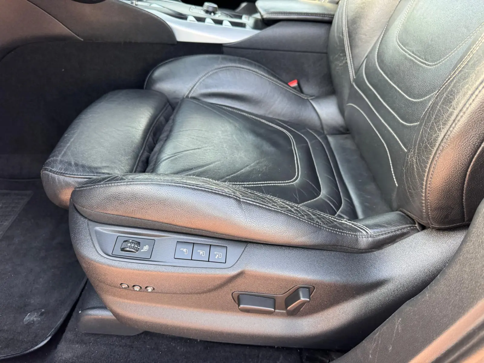 Citroën DS5 2.0 HDi Hy4 So Chic CMP6 102g 10