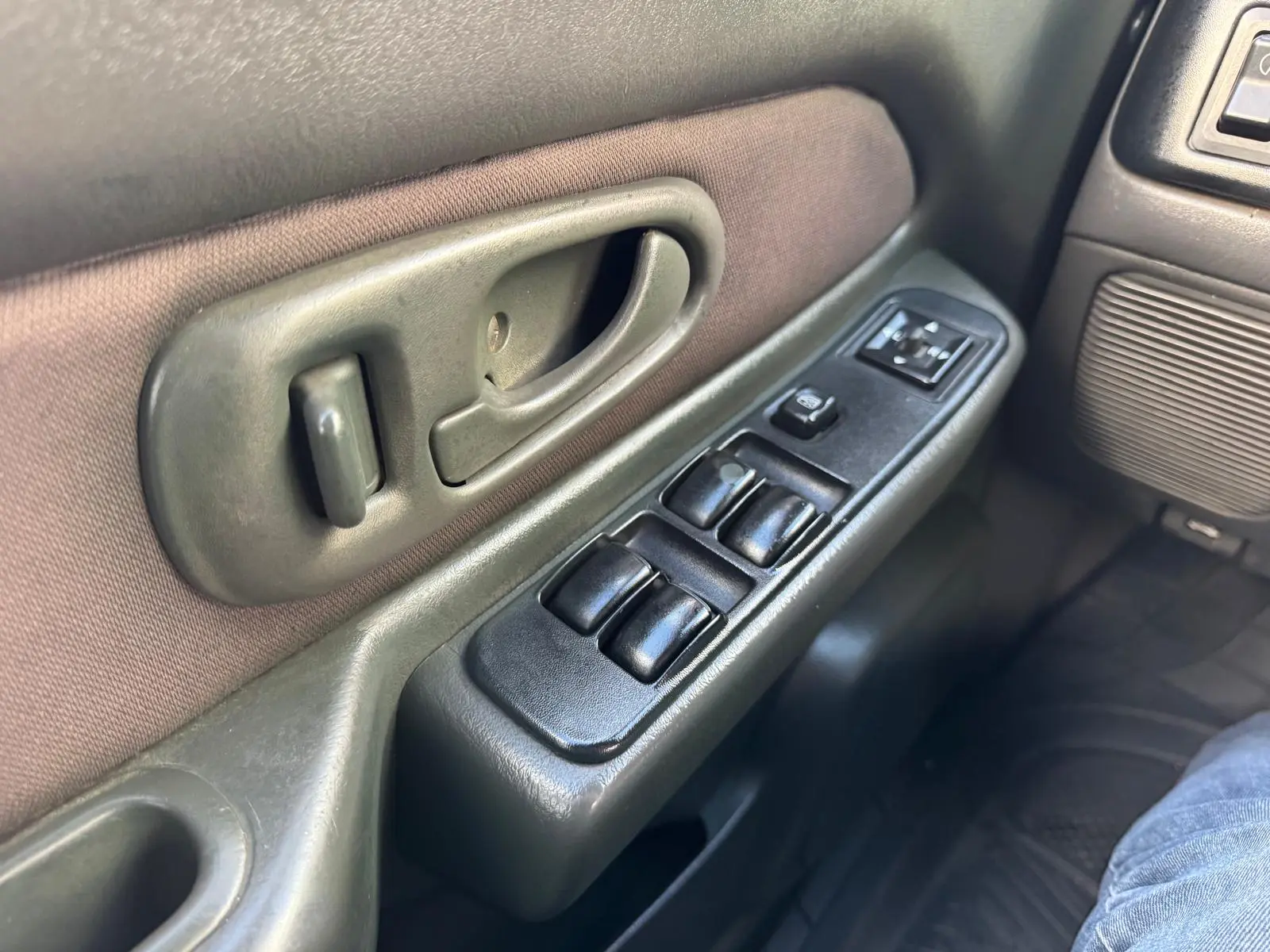 Mitsubishi L200 2.5 TD CD 3200 40