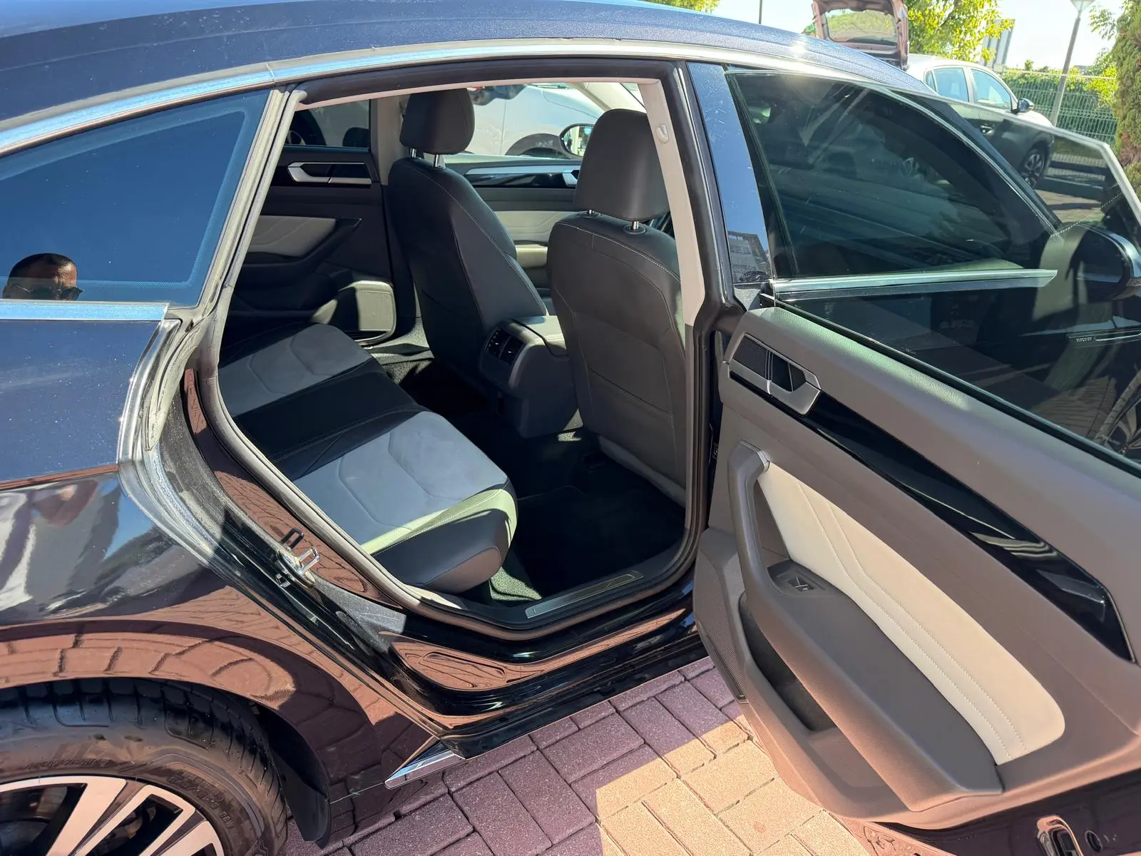Volkswagen Arteon 2.0 TDI Elegance DSG 18