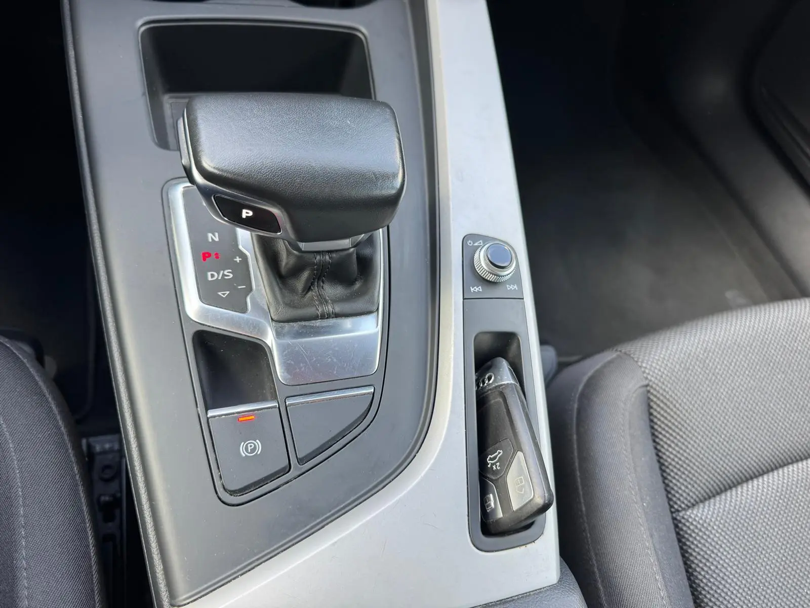 Audi A4 Avant 35 TDI S tronic 22