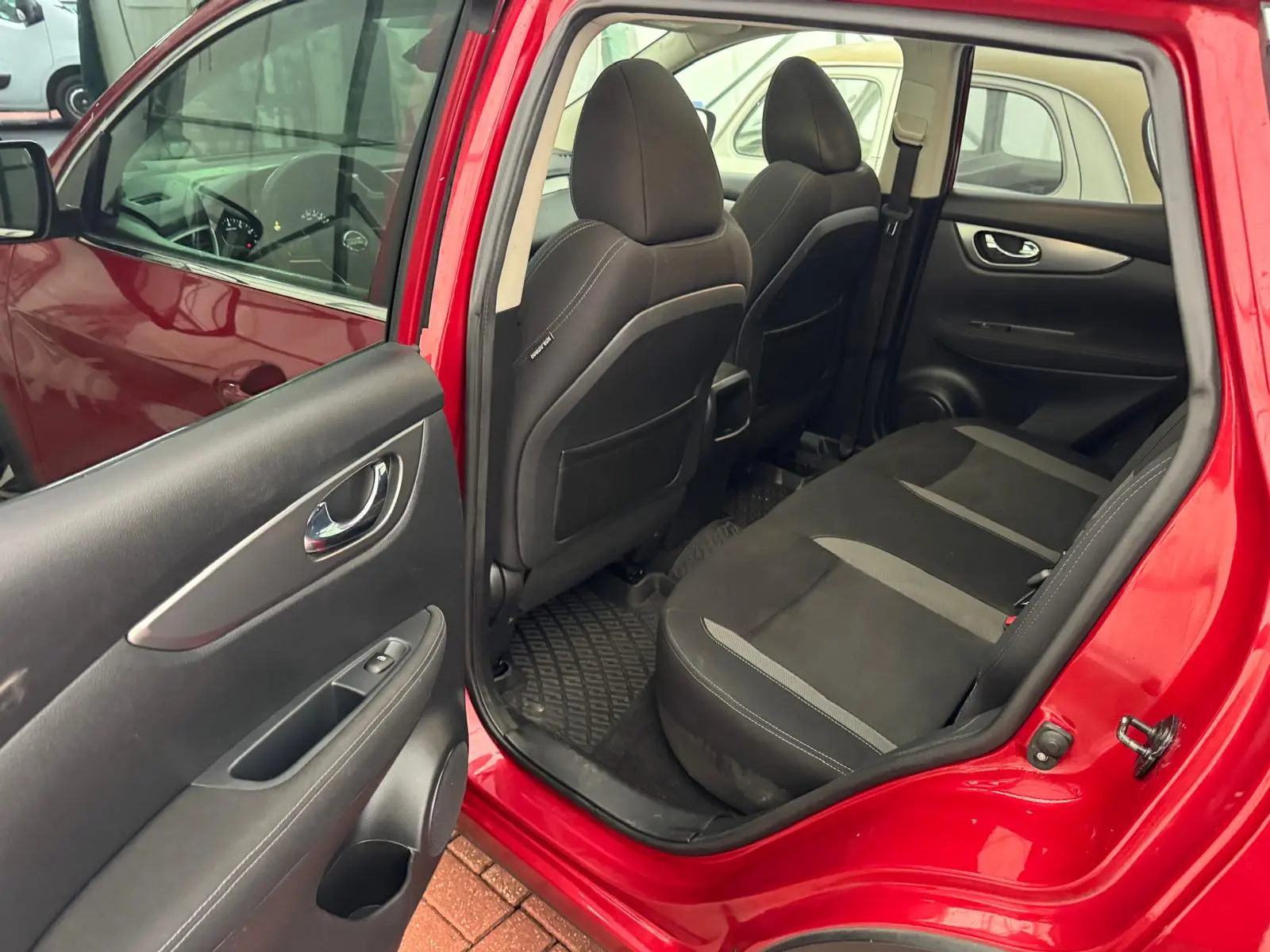 Nissan Qashqai 1.2 DIG-T N-Connecta 18
