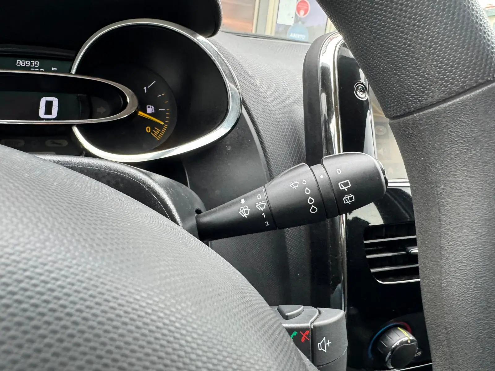 Renault Clio Sport Tourer 0.9 TCe Zen 18