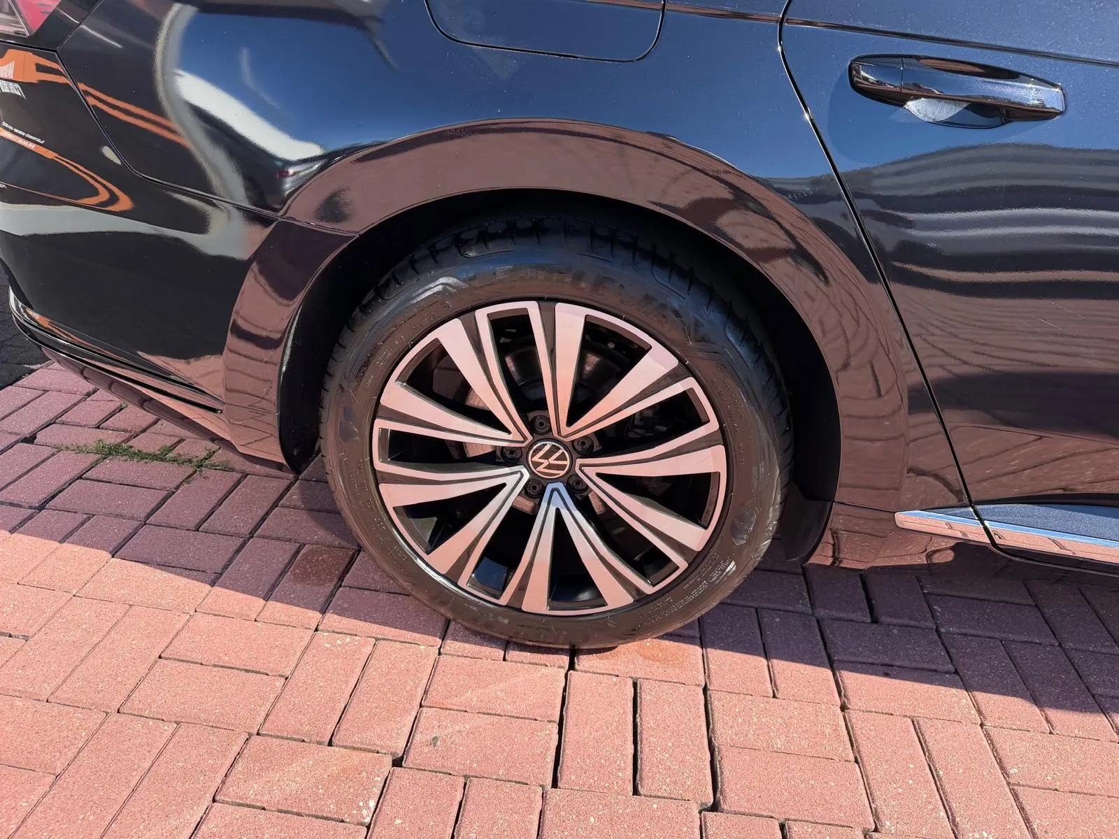 Volkswagen Arteon 2.0 TDI Elegance DSG 13