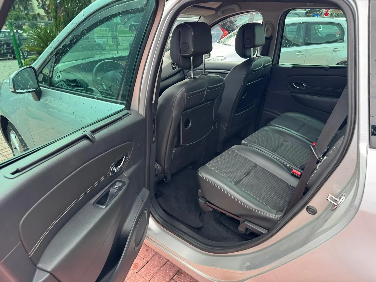 Renault Grand Scénic ENERGY dCi 110 LIMITED 9