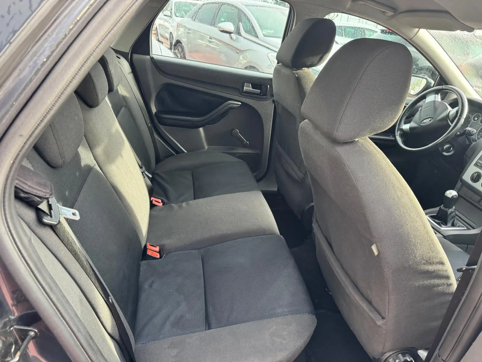 Ford Focus 1.6 TDCi Ghia 13