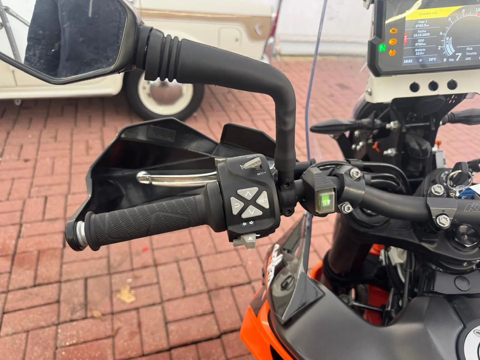 KTM 890 Adventure 19