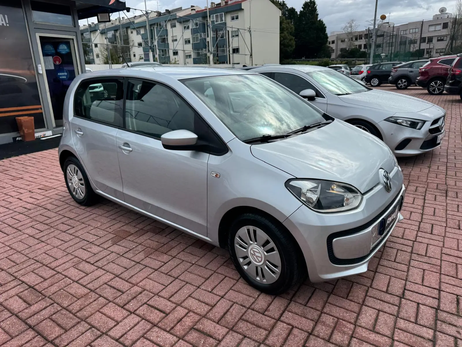 Volkswagen Up! 1.0 BlueMotion Move 2