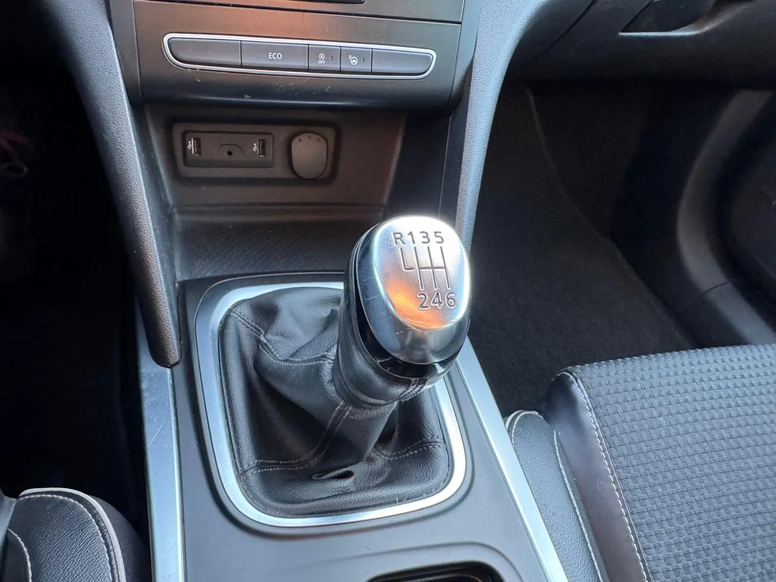 Renault Mégane Sport Tourer ENERGY TCe 130 BOSE EDITION 38