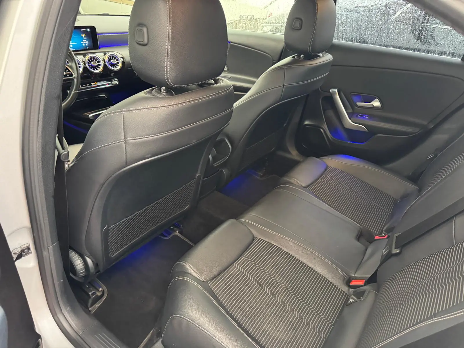 Mercedes-Benz A 180 Limousine d 7G-DCT Progressive 27