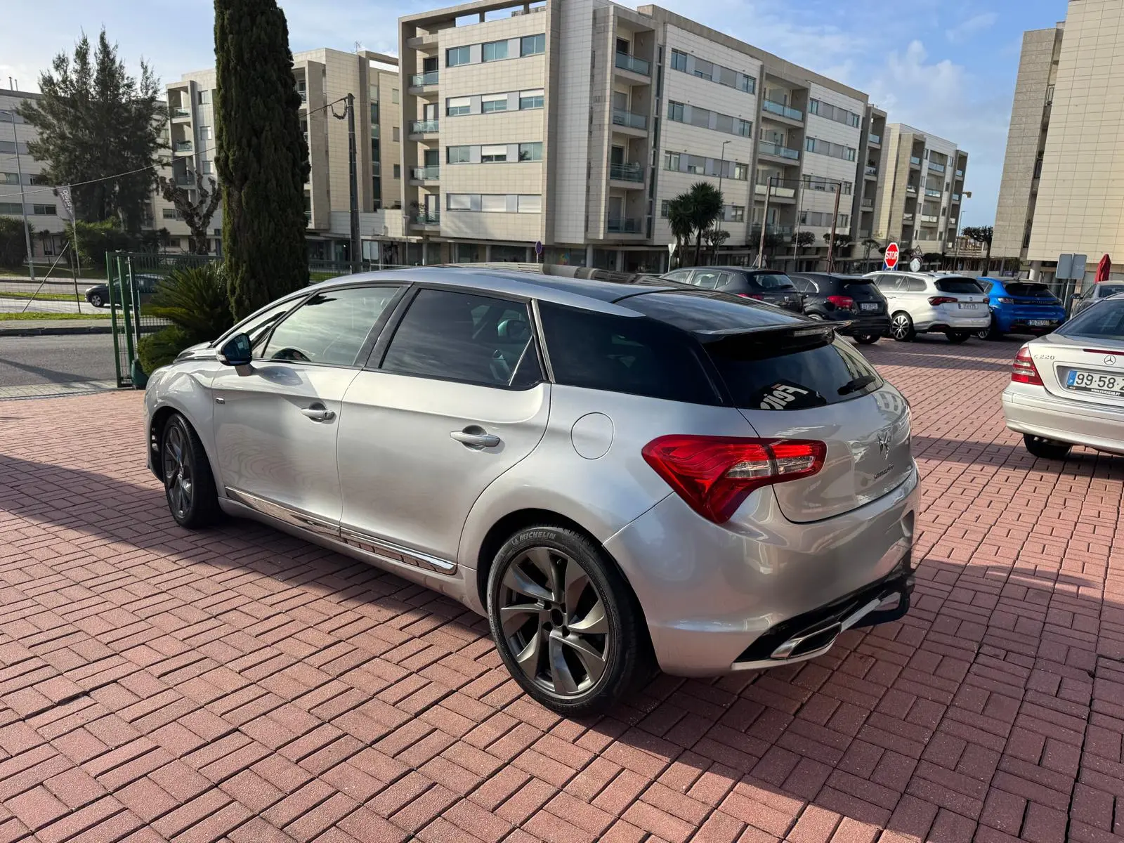 Citroën DS5 2.0 HDi Hy4 So Chic CMP6 102g 4