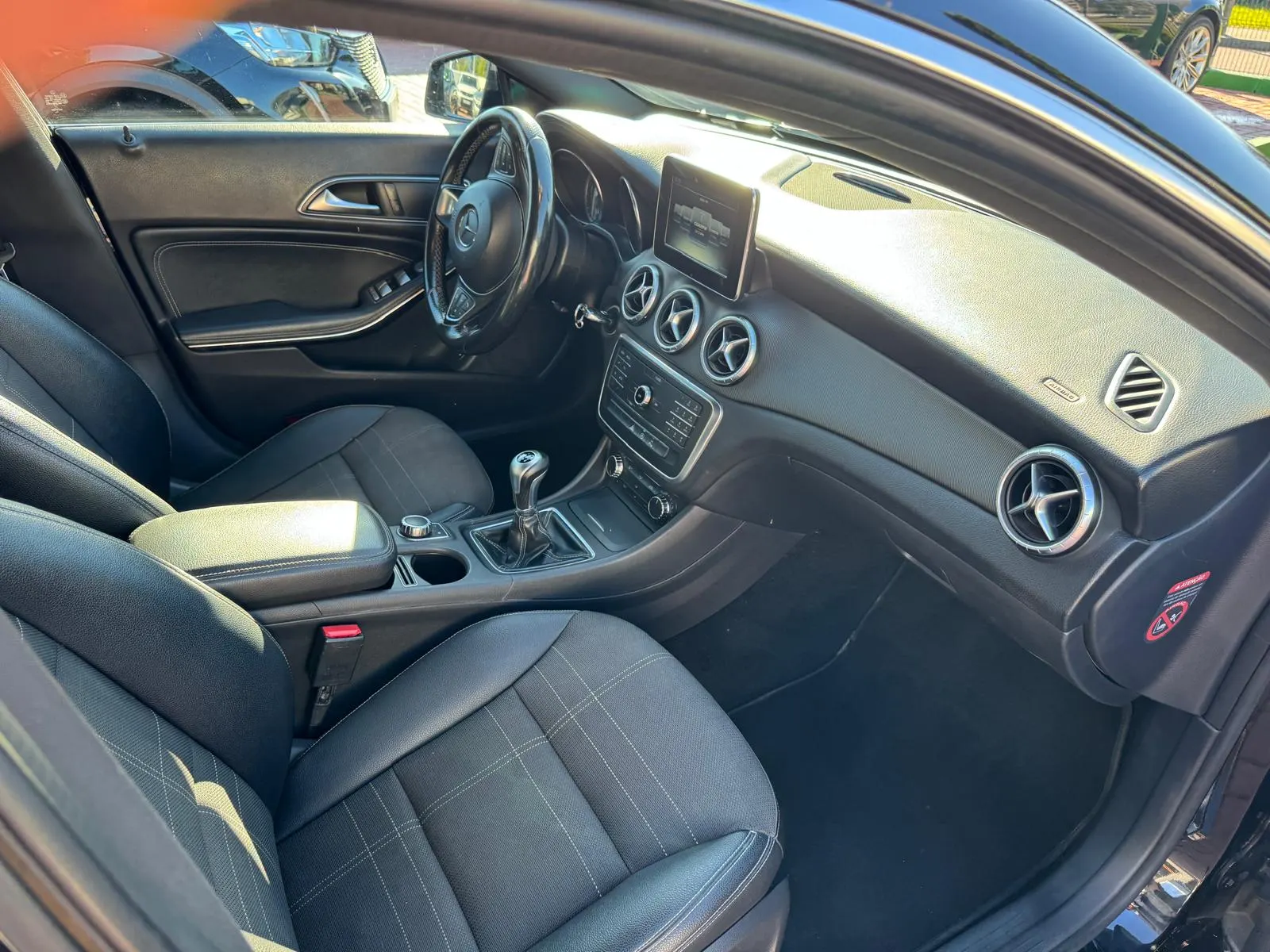 Mercedes-Benz CLA 180 CDI Urban 21