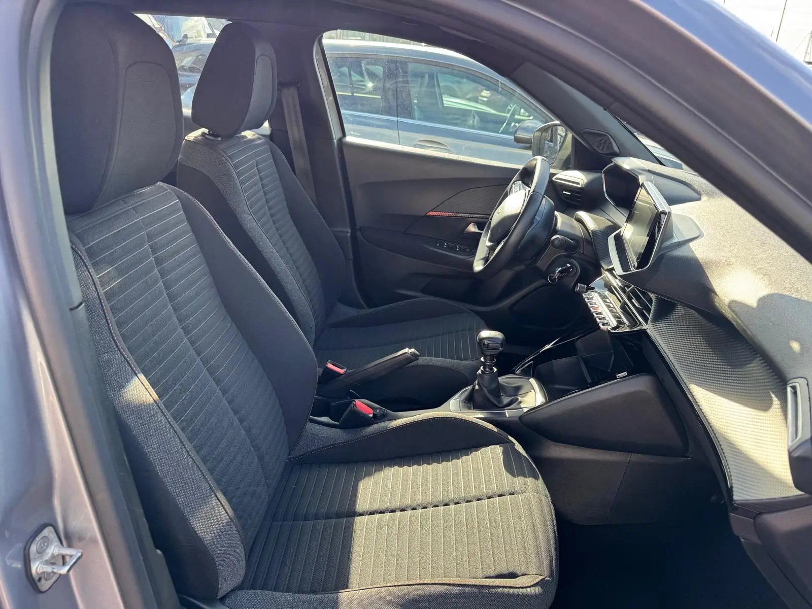 Peugeot 2008 1.2 PureTech Style 16