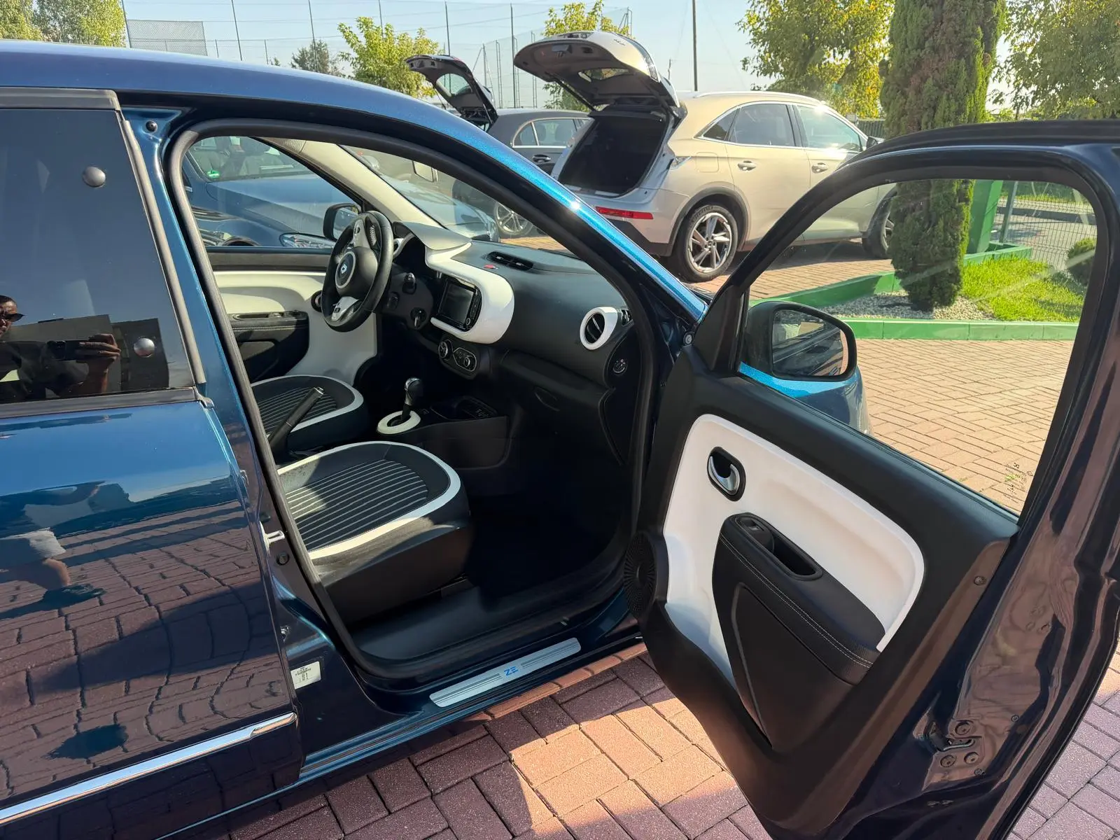 Renault Twingo Z.E. 22 Intens 7