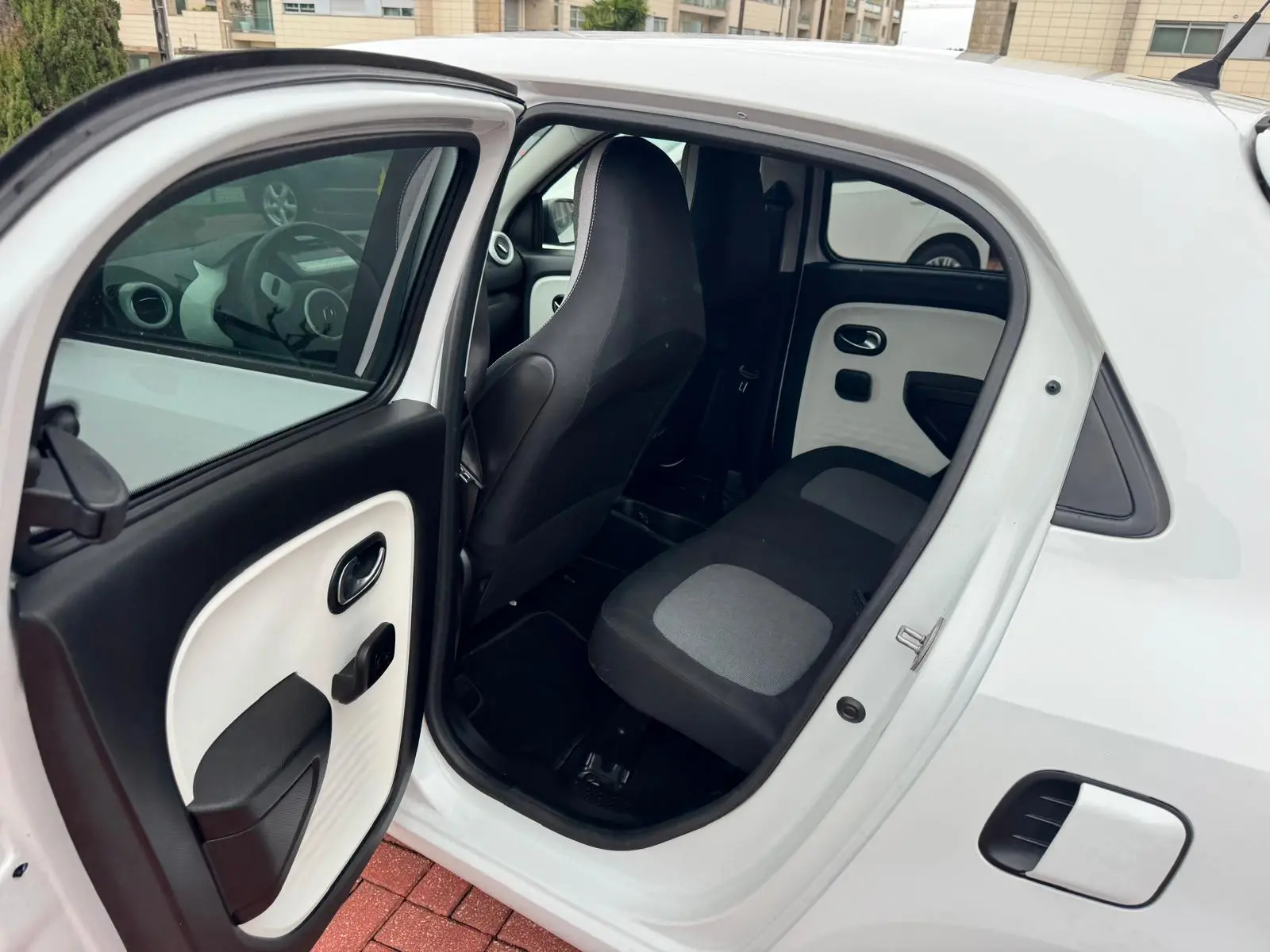 Renault Twingo 1.0 SCe Zen 15