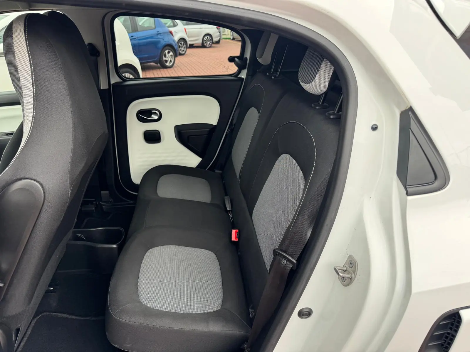 Renault Twingo 1.0 SCe Zen 14