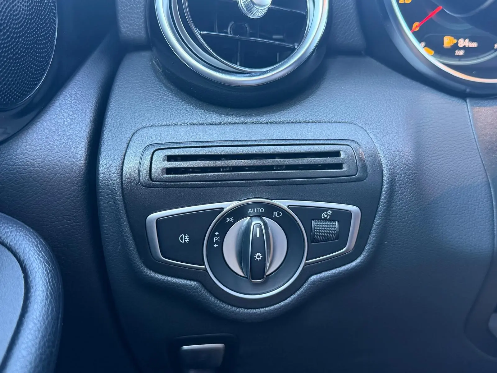 Mercedes-Benz GLC 300 de Coupe 4Matic 9G-TRONIC Exclusive 44