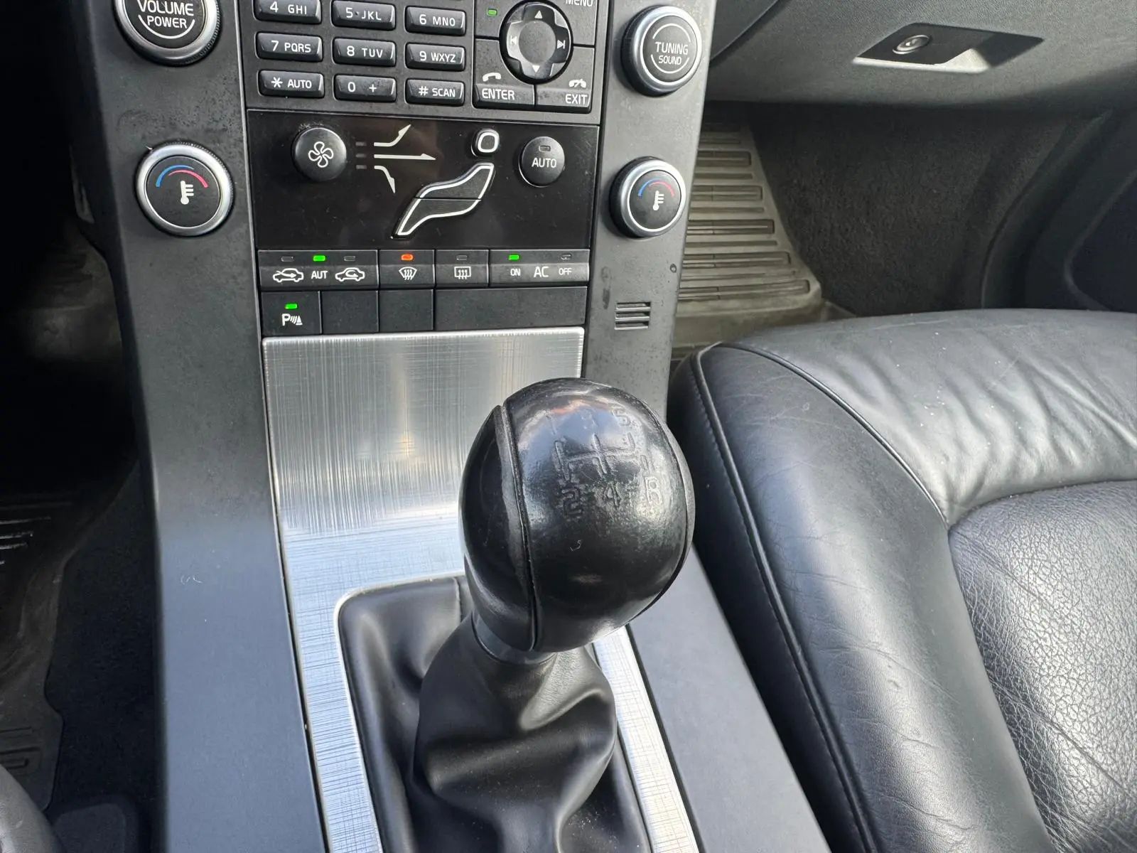 Volvo V70 1.6 D2 Momentum 27