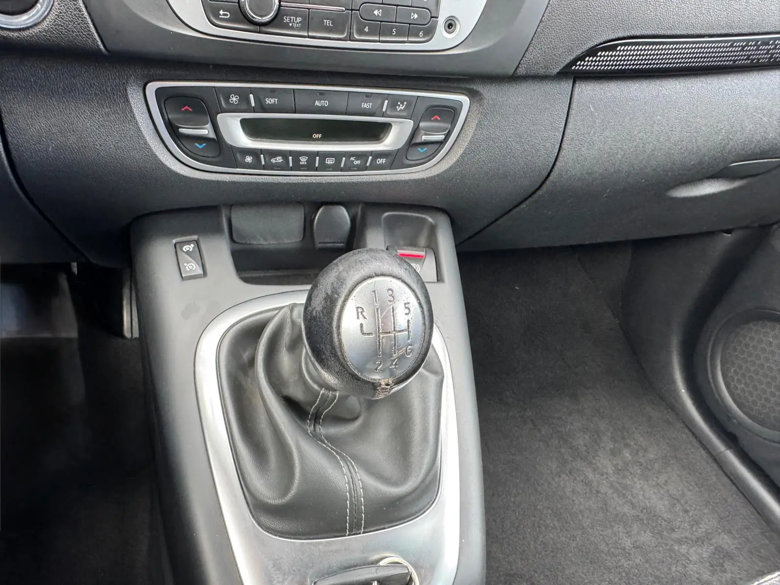 Renault Grand Scénic ENERGY dCi 110 LIMITED 26