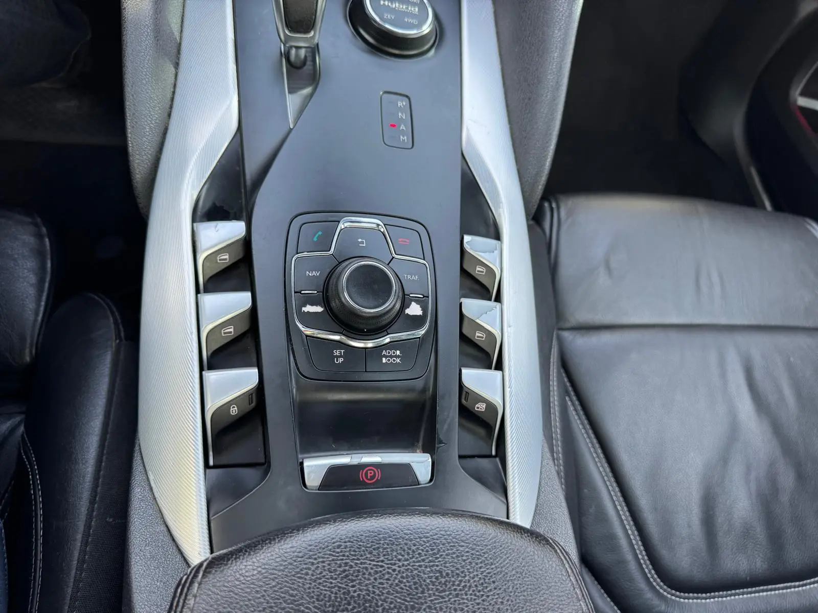 Citroën DS5 2.0 HDi Hy4 So Chic CMP6 102g 37