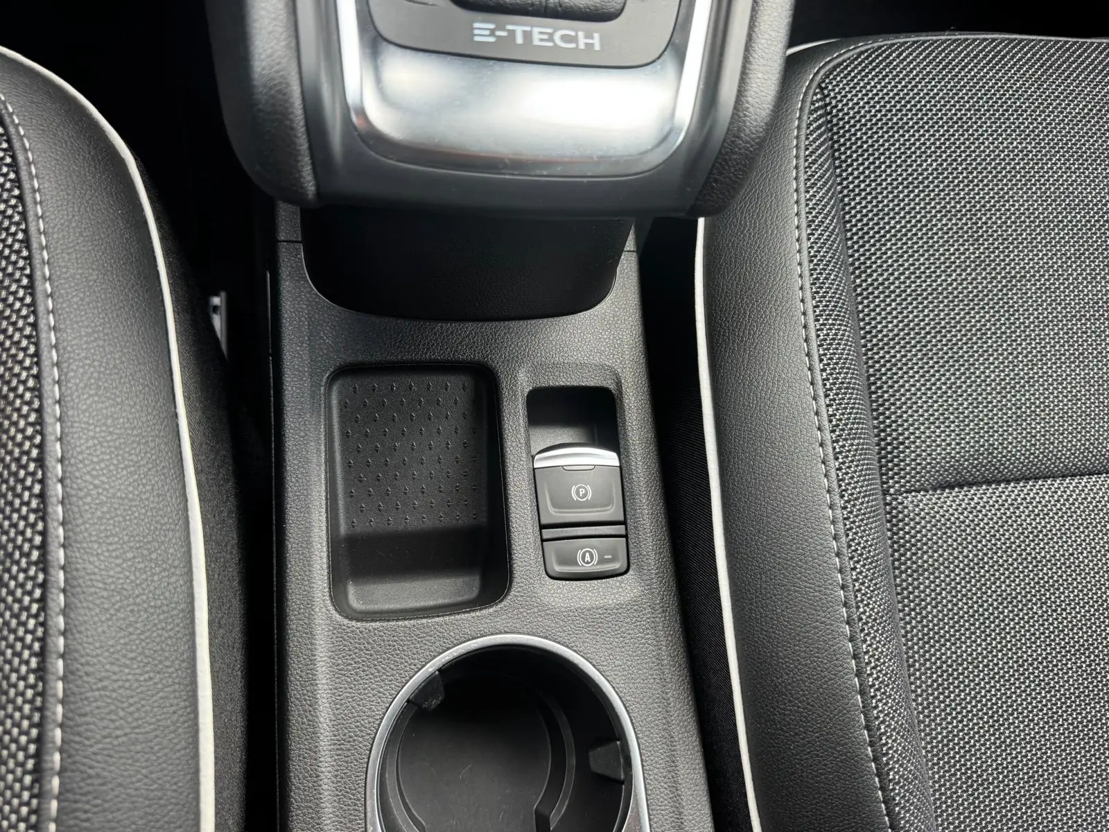 Renault Captur 1.6 E-Tech Plug-In Hybrid Techno 26