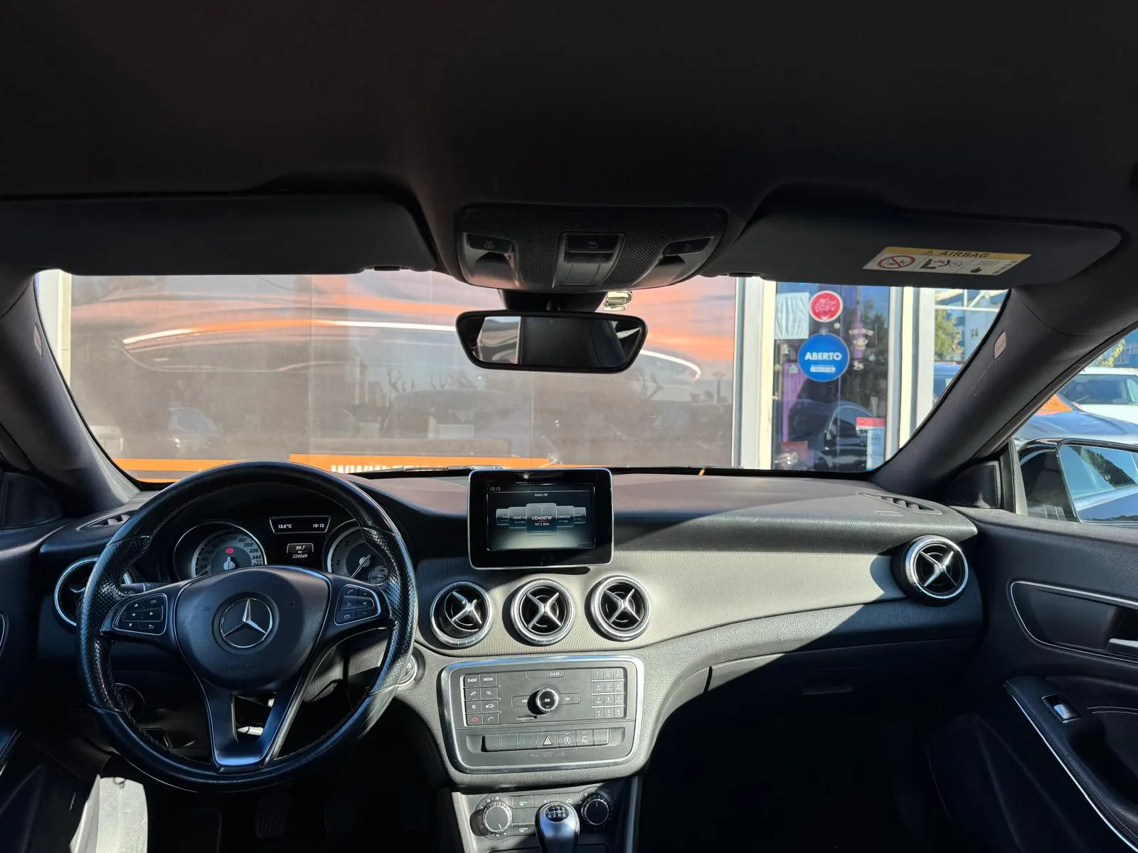 Mercedes-Benz CLA 180 CDI Urban 32