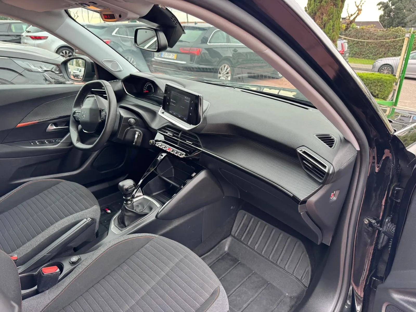 Peugeot 2008 1.2 PureTech Active Pack 21