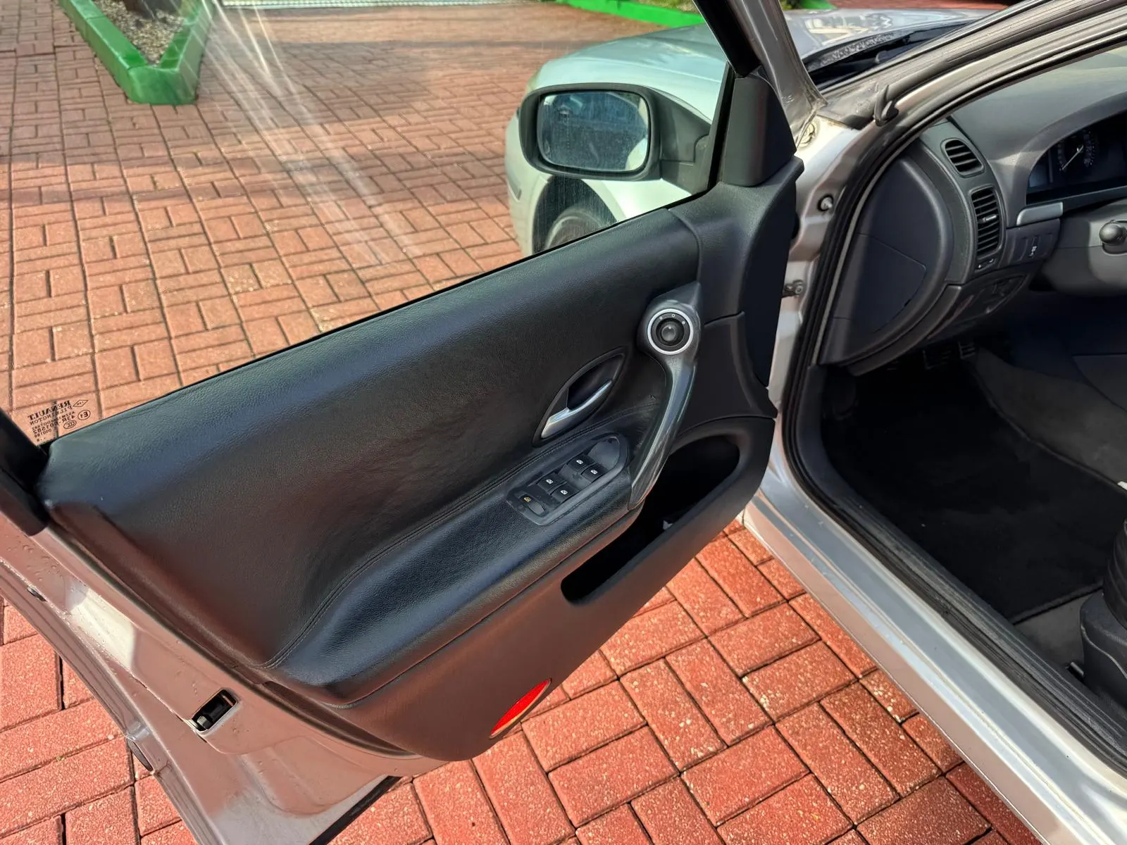 Renault Laguna Break 1.9 dCi Dynamique 14