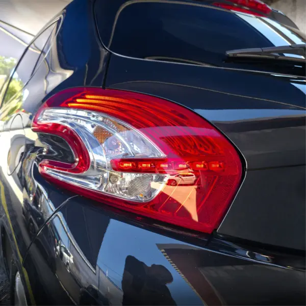 Peugeot 208 1.4 VTi Access 10